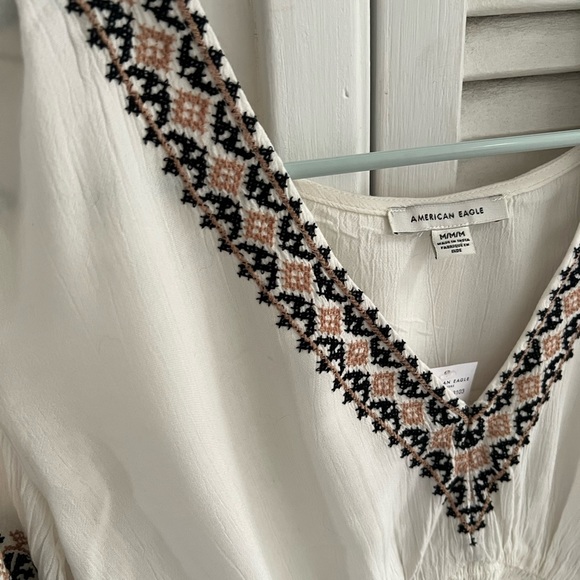 American Eagle, peasant top, size Medium - Picture 4 of 4